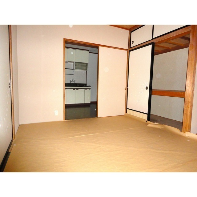 細井マンションBの居間写真