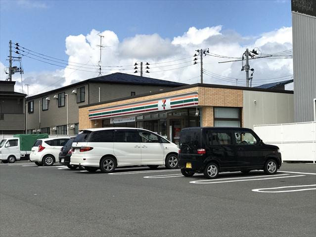 コンビニ　セブン－イレブン秋田広面店（コンビニ）まで411m