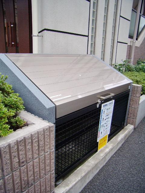 東京メトロ東西線 南行徳駅 徒歩10分 3階建 築24年の外観写真