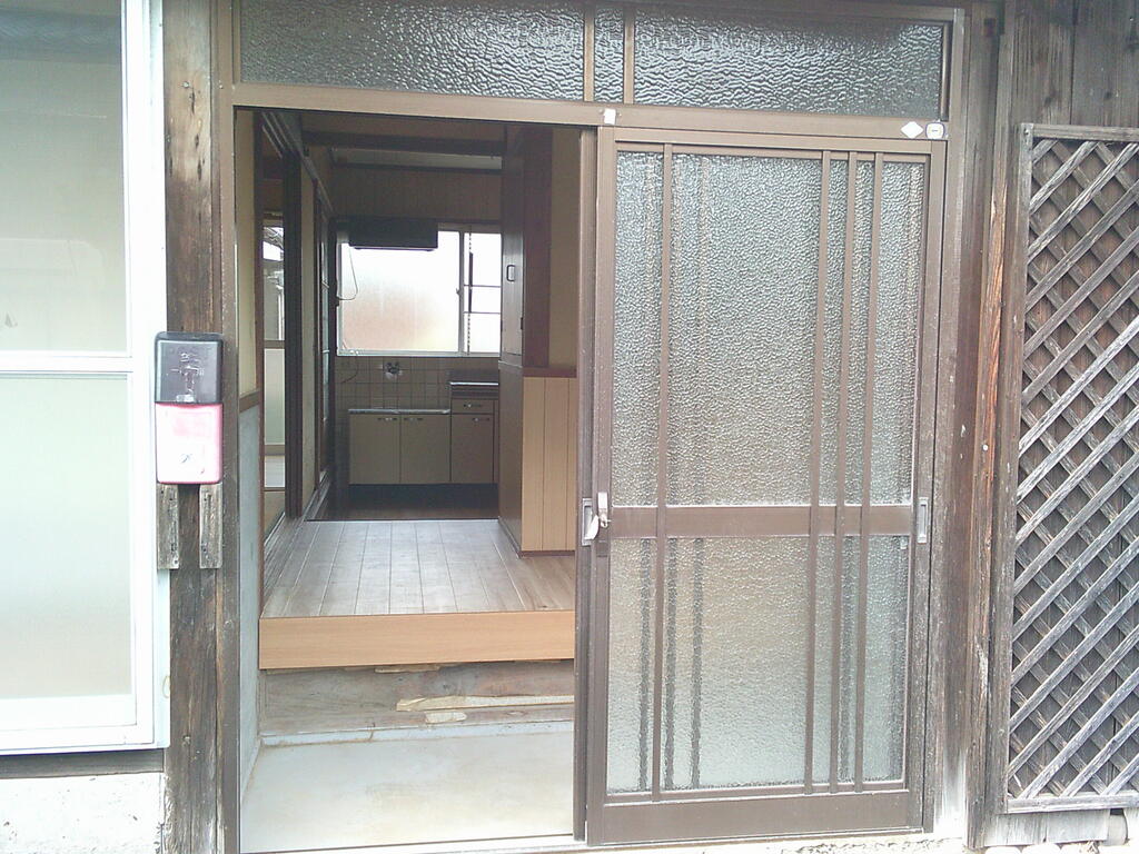 ＪＲ宇部線 床波駅 徒歩7分 1階建 築61年の玄関写真