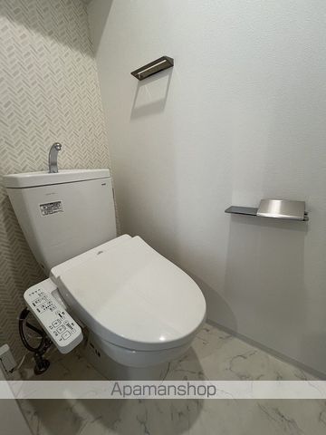地下鉄御堂筋線 中津駅 徒歩6分 15階建 築3年のトイレ写真