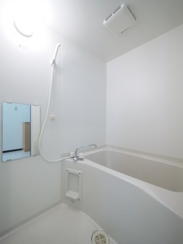 バス・シャワールーム　※写真は別の部屋のものです。