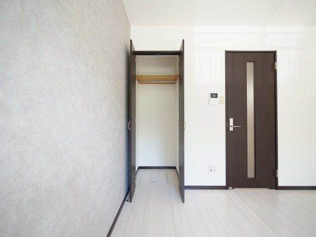 収納　※写真は別の部屋のものです。