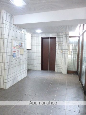 東京メトロ東西線 葛西駅 徒歩4分 11階建 築43年の外観写真