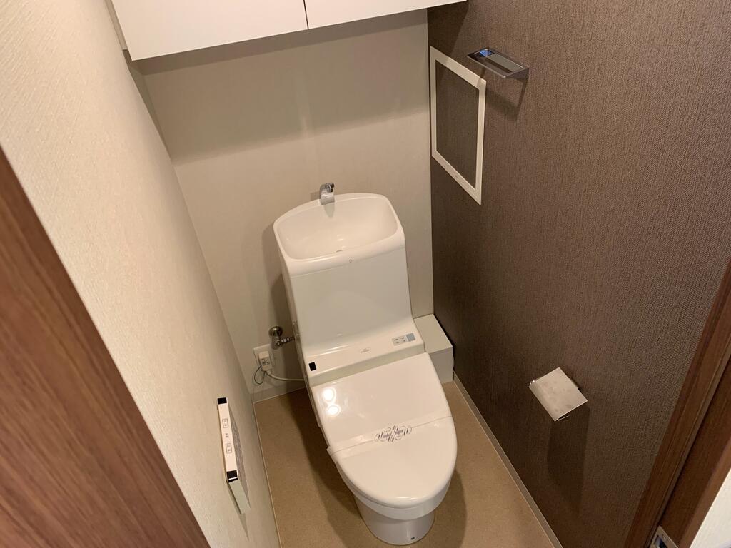 エスリード西宮甲陽園2番館エアーズのトイレ写真