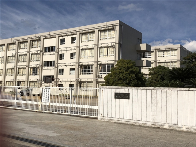 中学校　木太中学校（中学校）まで1150m