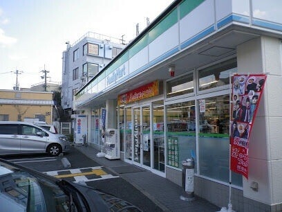 コンビニ　ファミリーマート 神鉄大池駅前店（コンビニ）まで3589m