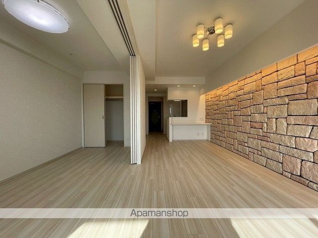 近鉄奈良線 河内永和駅 徒歩4分 15階建 築2年の居間写真