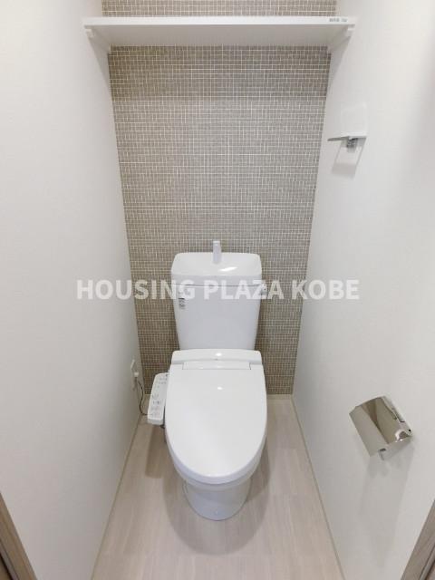 レジュールアッシュ神戸グランフィールのトイレ写真