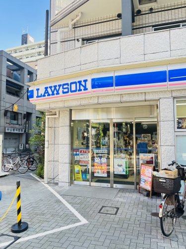 コンビニ　ローソン 板橋区役所前店（コンビニ）まで364m