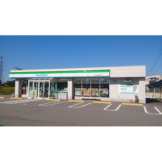 コンビニ　ファミリーマート富山黒瀬北町店（コンビニ）まで779m