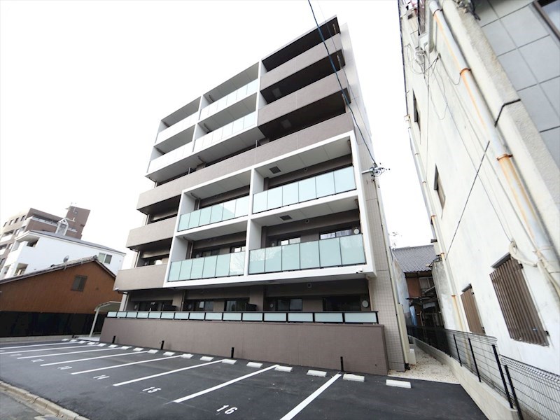 建物外観　外観　宅配ＢＯＸ　オートロック　防犯カメラ