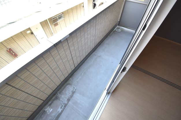 バルコニー　広めのバルコニー