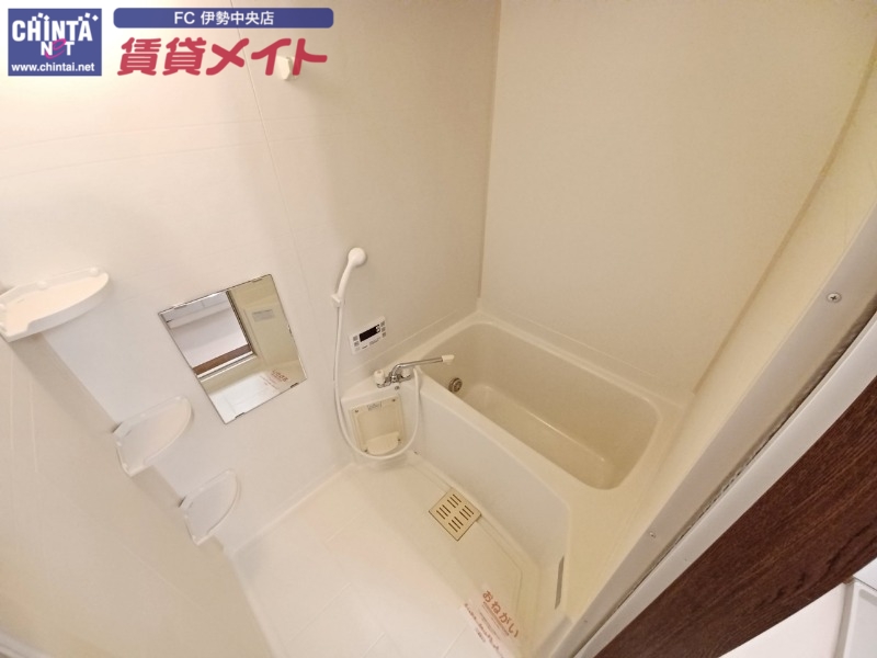 バス・シャワールーム　同型反転参考写真です