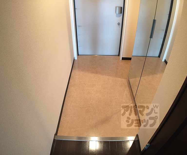 アクアレリスト今出川の玄関写真