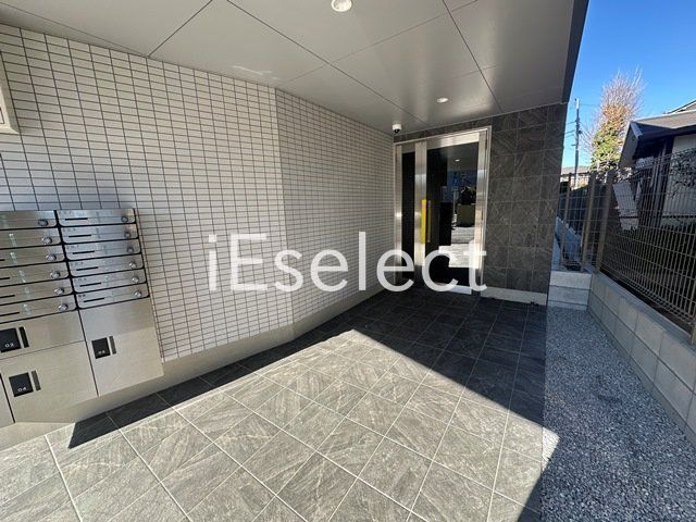 エントランス　建物入り口部分です