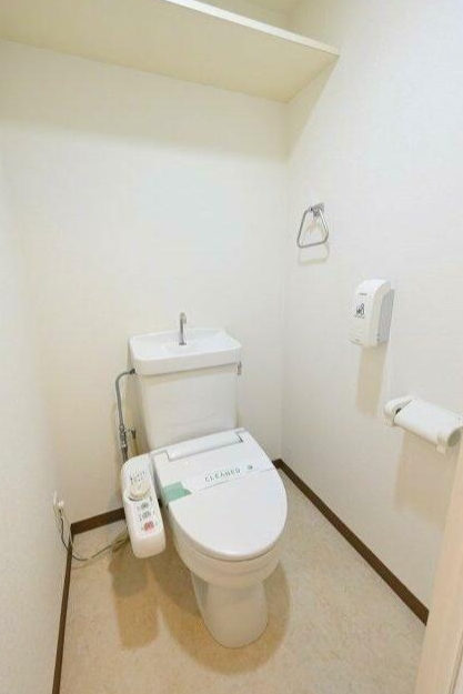 ＪＲ山手線 渋谷駅 徒歩9分 15階建 築25年のトイレ写真
