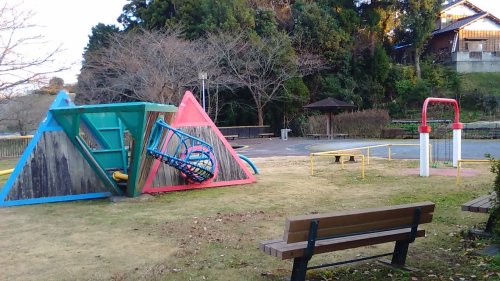 公園　千鳥ケ池公園（公園）まで410m