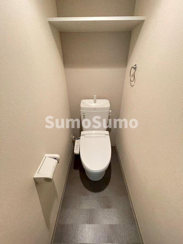 プレサンス松屋町駅前のトイレ写真