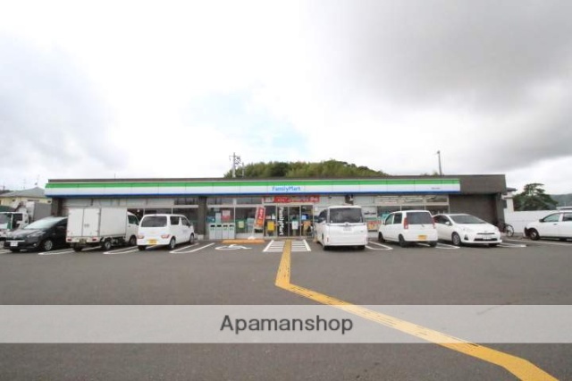コンビニ　ファミリーマート高知大津店（コンビニ）まで1589m