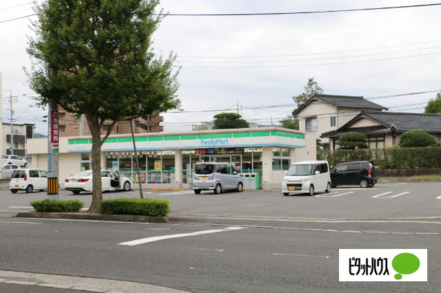 コンビニ　ファミリーマート浜乃木一丁目店（コンビニ）まで580m