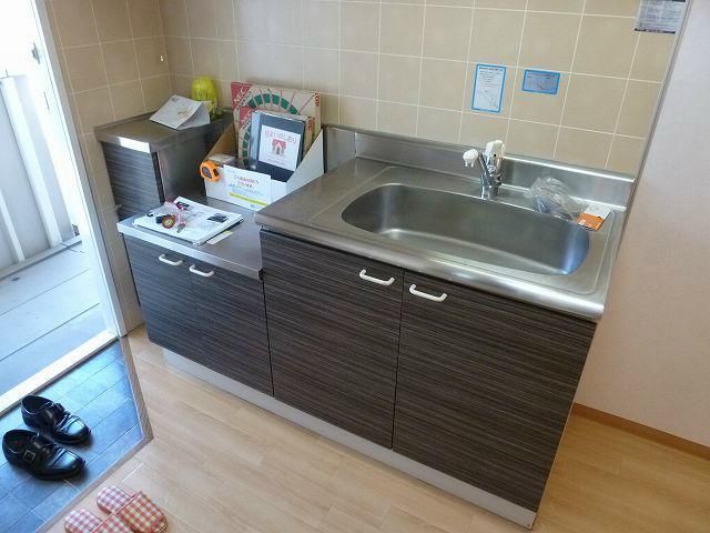キッチン　※写真は203号室のお部屋です。