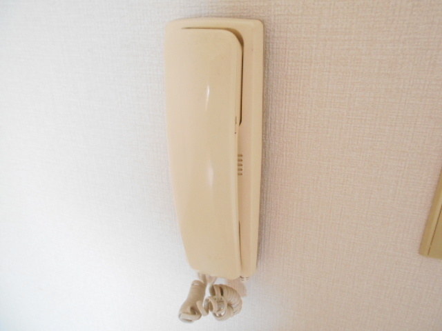 セキュリティ　インターホンで来訪者を確認できますよ