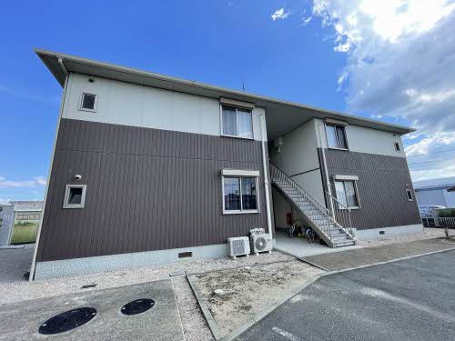 建物外観　落ち着いた雰囲気の外観です