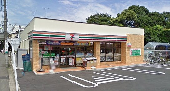 コンビニ　セブンイレブン世田谷千歳郵便局前店（コンビニ）まで1023m