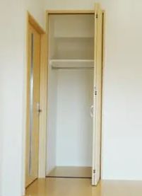 収納　参考写真：別部屋タイプ