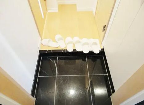 玄関　参考写真：別部屋タイプ