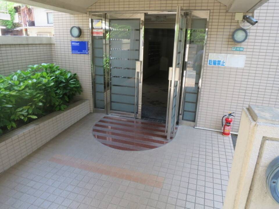 エントランス　エントランス