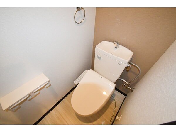 ブランブリエ中の島A棟のトイレ写真