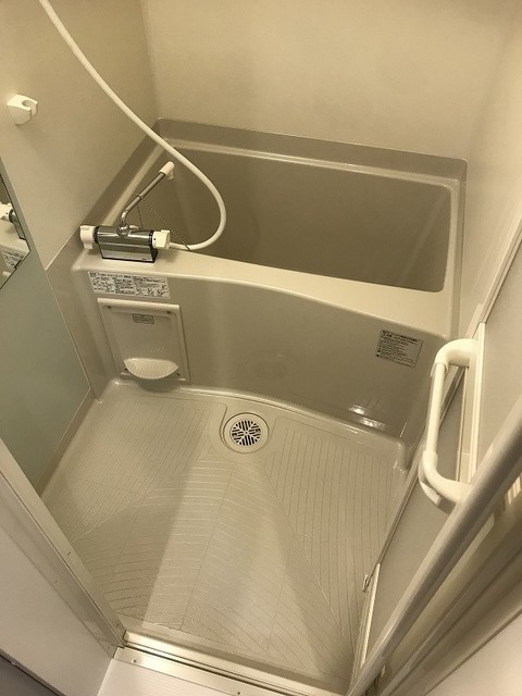 バス・シャワールーム　同タイプのお部屋になります。