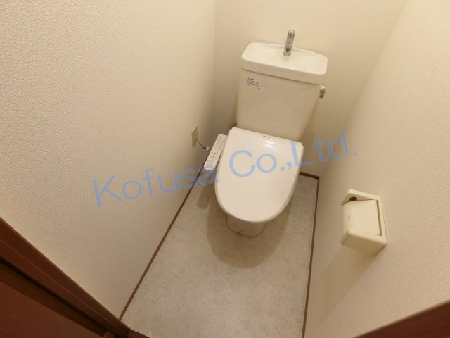 山陽電鉄本線 東須磨駅 徒歩6分 2階建 築26年のトイレ写真