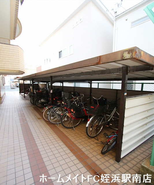 駐車場　★駐輪場も屋根付き♪★