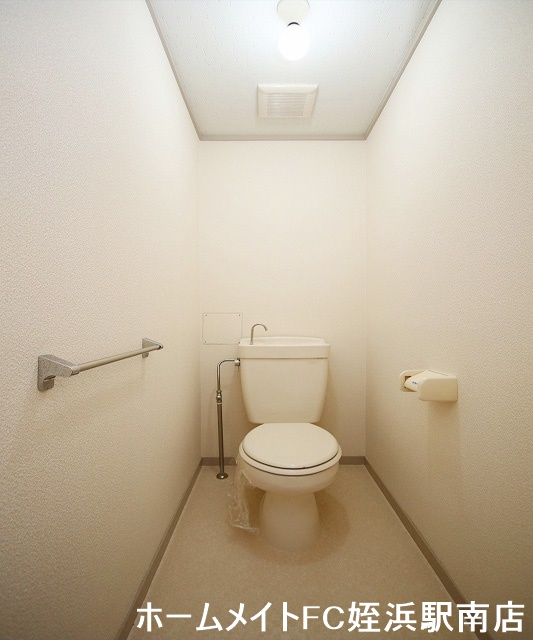 トイレ　★トイレの空間も広々♪★参考写真