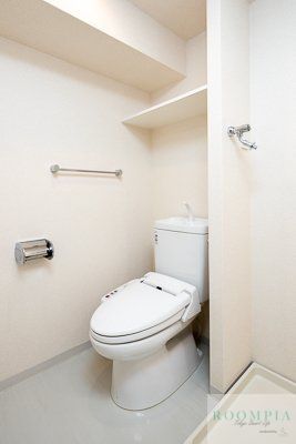 トイレ　※同タイプの別のお部屋です。