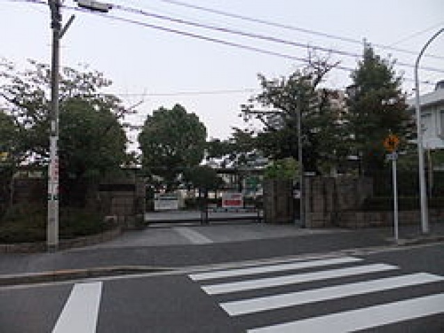 小学校　広島市立神崎小学校（小学校）まで622m