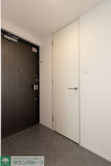 玄関　※写真は同タイプ住戸です。