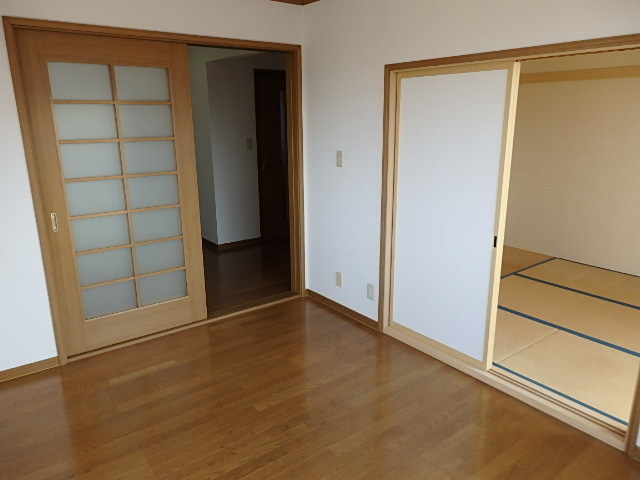 サンクレストAの居間写真