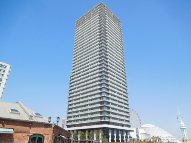 建物外観　シャープなデザインが印象的な洗練の住まい