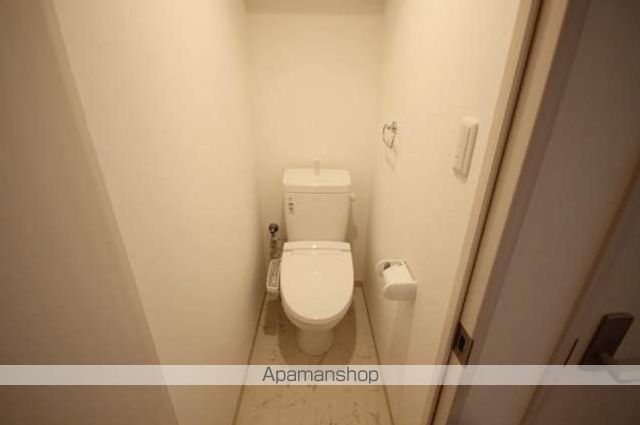 西鉄天神大牟田線 雑餉隈駅 徒歩5分 2階建 築13年のトイレ写真
