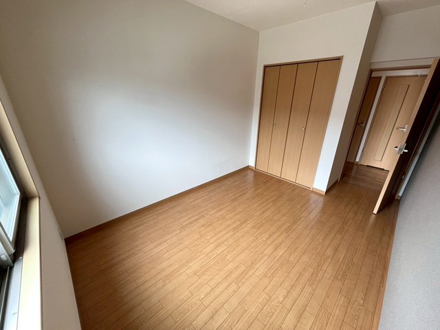 ラヴィーヌ緑井III号館の内装写真