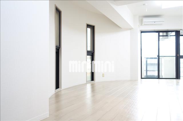 居室・リビング　光がよくはいって明るいお部屋です。