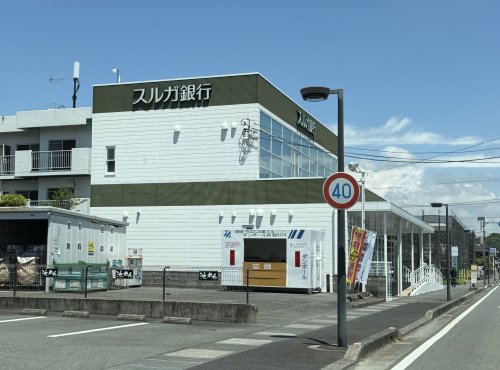 銀行　スルガ銀行徳倉支店（銀行）まで196m