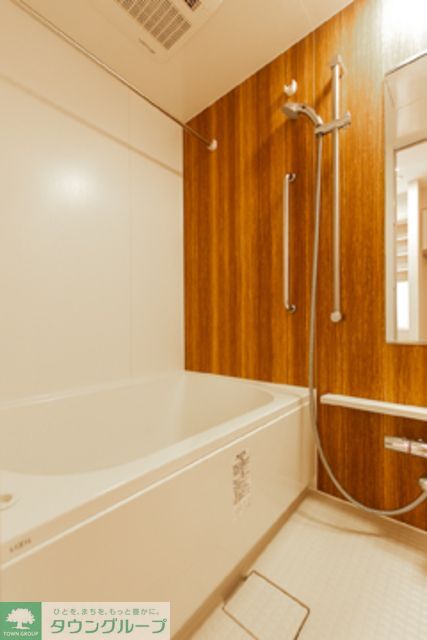 バス・シャワールーム　※写真は同タイプ住戸です。