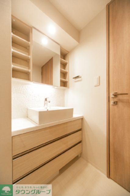 洗面設備　※写真は同タイプ住戸です。