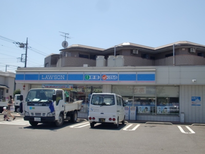 コンビニ　ローソン めじろ台グリーンヒル通店（コンビニ）まで736m