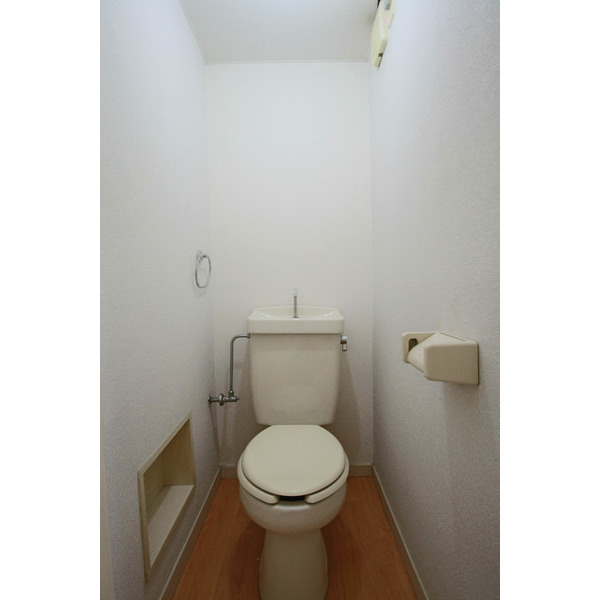 トイレ　１階のお部屋です